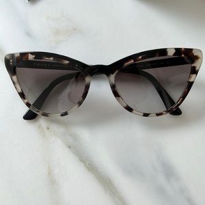 Gorgeous pair of classic tortoiseshell Prada sunglasses brand new out the box